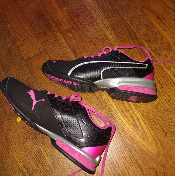 Puma Women's Black and Pink Sneakers - Picture 2 of 8